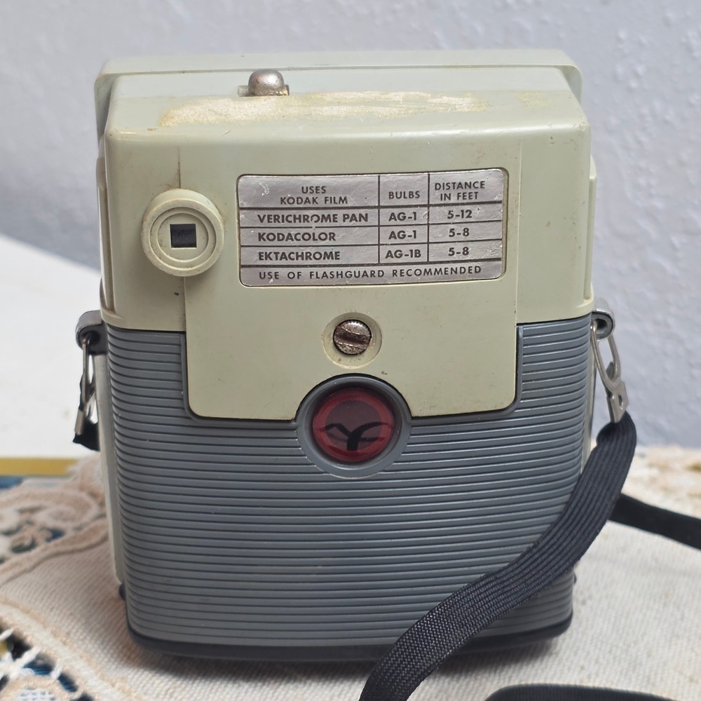 Vintage 1960s Kodak Brownie Starmite III‎ 127 Film Camera Grey Mid Century USA - Picture 7 of 9